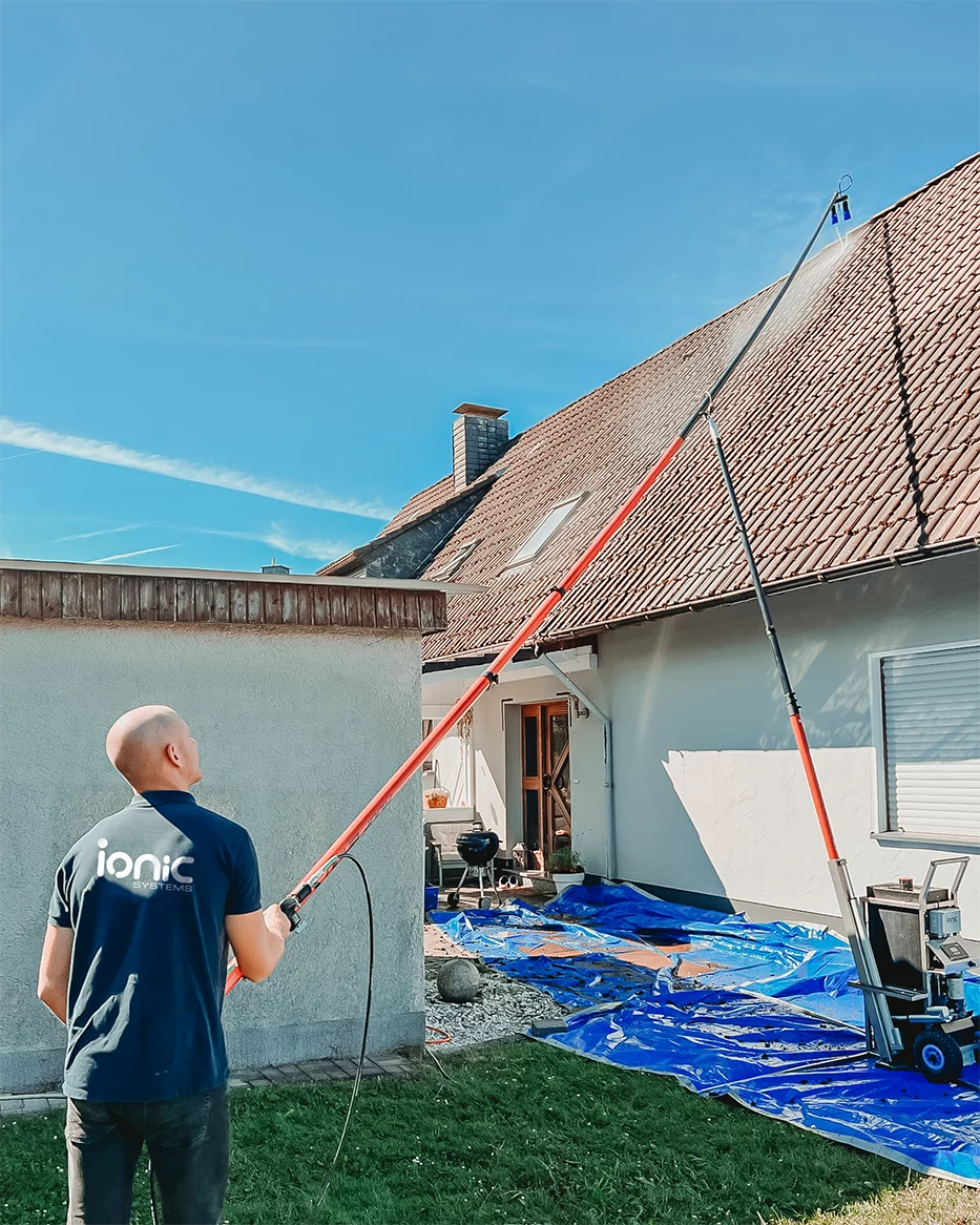Ionic Systems Roof Wand - Cleaning Roof Demo